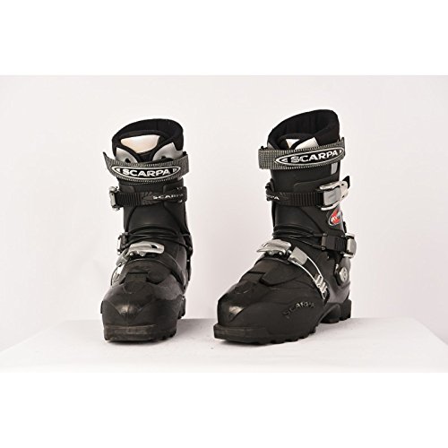 Schuh-Langlaufhose-Wandern-Scarpa-vor-schwarz