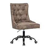 Der Sitz ist mit Chesterfield-Steppung und Nieten verziert