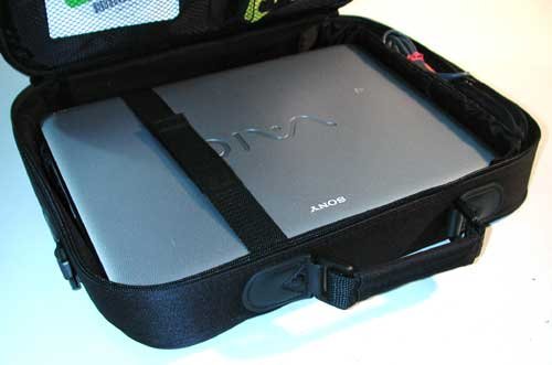 Notebook / Laptop-Tasche / Case für 41,7 cm (16,4 Zoll) / 43,2 cm (17 Zoll) / 48,3 cm (19 Zoll) / 46,7 cm (18,4 Zoll) Breitbildschirm, Polyester, Schwarz - 4