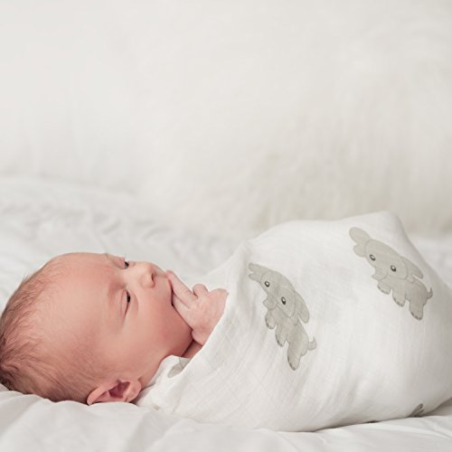 „Safarimuster“ Pucktücher aus Musselin 4er-Pack – Große Musselin-Puckdecken von CuddleBug, 120 cm x 120 cm – Beste Musselintuch aus weicher Baumwolle – Bestes Geschenk für werdende Eltern – Ideal fürs Kinderbett – Für Mädchen oder Jungen – 4 niedliche Motive – Garantie auf Lebenszeit! - 9