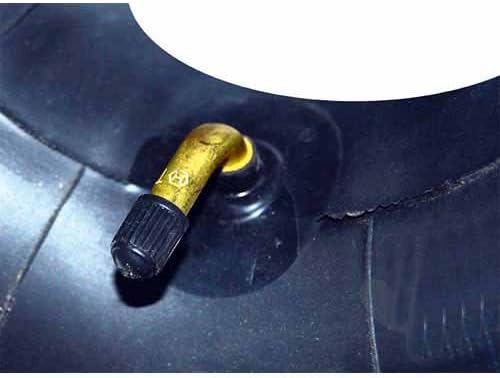 Shak Tubeless Valve – Dimensions: 410) 350-8, 400-8