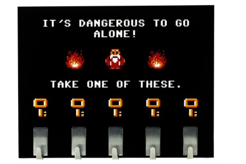 getDigital "Dangerous to go alone" Schlüsselbrett