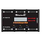 Das itelligente Ladegerät S7 CHARGER mit sechs unabhängigen, aber identischen Kanälen, die 4,35 W pro Kanal liefern können. Das Ladegerät ist so ausgelegt, dass bis zu sechs Einzelzellen-LiPo- und LiHV-Akkus gleichzeitig akkurat geladen werden können. Der Ladestrom kann von 0 bis 1,0 A eingestellt werden. Der Batterietyp, die Zellenspannung, der Ladestrom und die Batteriekapazität können auf dem Farbbildschirm angezeigt werden.