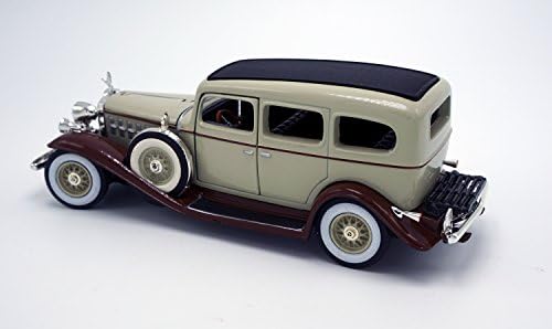 Signature Models 1932 Cadillac Fleetwood Series 355-B Town Sedan
