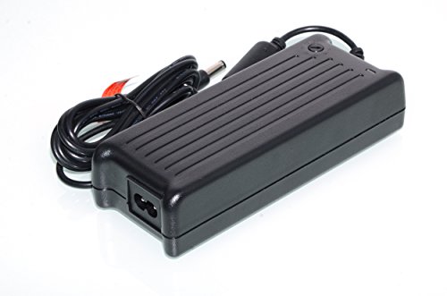 90W Universal Netzteil für Toshiba Satellite P200D-130 P300-11B P300-156 P300-15Z P300-160 P300-161 P300-18M P300-19P P300-1AO P300-1BN P300-23F P300D-11E inkl. Stromkabel & Reiseetui (original Zulieferer von Medion) - 2