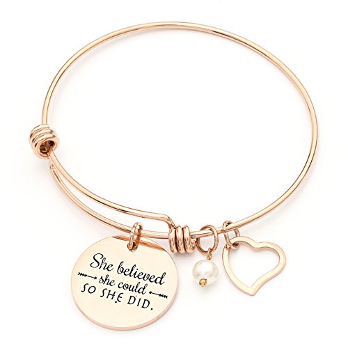 RIVERTREE Ella creía Ella podría por lo Que Hizo de Acero Inoxidable Inspirational Ampliable Alambre Brazalete Pulseras con Mensaje Encanto para Las Mujeres - Oro Rosa