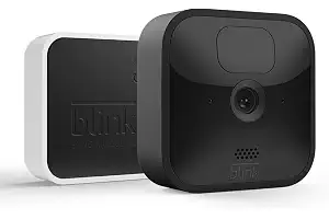 Blink Outdoor | Cámara de vigilancia exterior HD inalámbrica y resistente a la intemperie, con 2 años de autonomía, detección de movimiento, compatible con Alexa | 1 cámara