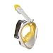 Produktbild KingSang Tauchmaske Vollgesichts Vollmaske Full Face Diving Mask Free Breathing Snorkel Mask Anti-Beschlag Schnorchelmaske mit 180 Grad Panorama Betrachtungs Seeblick für Erwachsene und Jugendliche [L/XL] +1x Wasserdichte Handyhülle (Weiß+Gelb)