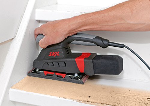 Skil Schwingschleifer 7348 AA (160W, 92 x 185 mm, Variable Drehzahl, Klett- und Klemmsystem, Staubsauger-Anschluss + Staubbeutel, +3 tlg. Schleifpapierset) - 2