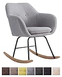 BASE: La silla mecedora cuenta con un soporte que combina metal y madera. Las patas verticales son de metal para dar resistencia y robustez a la silla. Las patas metálicas descansan en dos patas en forma esquíes para permitir que la silla tenga el balanceo adecuado.