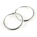 Hipoalergénica, el producto MSQ de plata de ley no contiene níquel y es hipoalergénica, por lo que no tendrá que preocuparse de las irritaciones de piel o los sarpullidos. Diseño delicado, muy ligeras y cómodas de llevar. Hecho en Europa, los productos de MSQ están manufacturados en Europa, utilizando los métodos de producción más avanzados. Realizadas con fina plata de ley 925, garantía verificada de autenticidad y calidad.