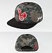 Produktbild Who Shot Ya Herren Snapback Cap Camo Fist schwarz Verstellbar