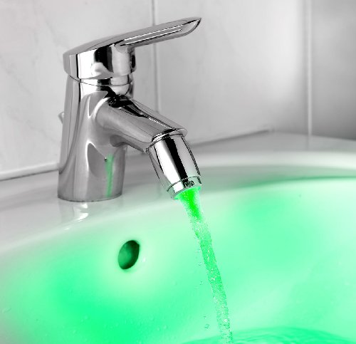 infactory Dynamo-LED- Wasserhahnaufsatz mit Strahlregler, leuchtet blau/grün/rot - 8