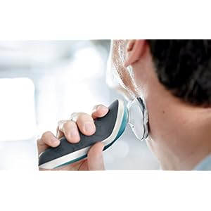 Philips Series 7000 Connected Shaver with Exfoliation Brush and Trimmer Attachment (UK 2-Pin Bathroom Plug) - S7921/51 - Image 5