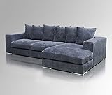 Die Polsterung ist fest und gleichzeitig weich, so dass man sehr bequem sitzt und liegt. Auch die Armlehnen sind gepolstert. Das Ecksofa eignet sich außerdem gut als Schlafsofa, auf dem man Gäste empfangen kann. Die Sitzfläche ist sehr tief und die Rückenkissen einfach zur Seite zu legen. Somit entsteht eine großzügige Liegefläche. Die Sitz- sowie Rückenkissen sind abziehbar (Reißverschluss).