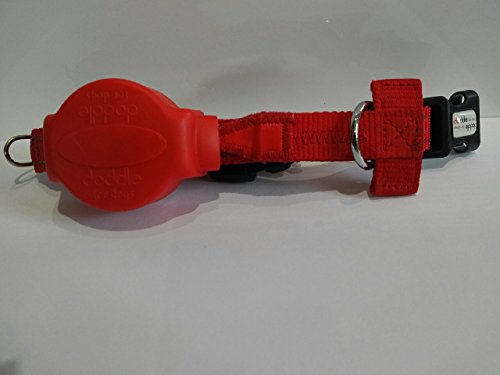 Doddle-Collar-A-Dog-Collar-with-a-built-in-lead-A-revolutionary-dog-collar-that-features-a-built-in-1m-retractable-lead-with-a-looped-handle-to-ensure-safe-control-of-your-dog-at-all-times-So-light-we