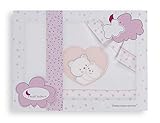 Las sábanas de coche/capazo colección modelo FRIENDS de Interbaby son 100% algodón y contienen 3 piezas. Válidas para cochecito y capazo.