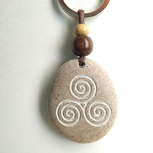 LLAVERO TALLADO TRISKEL