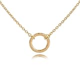 Hochwertige Goldkette Open Coin der skandinavischen Designerin Pernille Corydon mit einem kleinen Ring-Anhänger. Die zarte Ankerkette lässt sich bei einer variablen Länge von 36,5-46,5 cm dank des Verlängerungsstück an Ihre Vorlieben anpassen, der Durchmesser des Kreis misst ca. 1 cm.