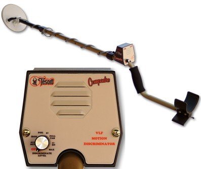 Preisvergleich Produktbild Tesoro Compadre Metal Detector by Tesoro