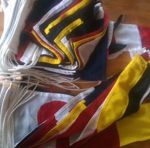 Signal code flag full set, fully sewn/stitched.Canvas, rope and toggle, fully hemmed. 100% made in the UK (12" x 18")