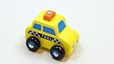 4er Set Mini Autos / Fahrzeug-Set bestehend aus: Feuerwehr, Krankenwagen, Taxi und Polizei / Material: Holz / Länge: ca. 8 cm - 6