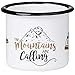 Produktbild Mountains Are Calling - Hochwertige Emaille Tasse mit Outdoor Design, leicht und bruchsicher, für Camping und Trekking - von MUGSY.de