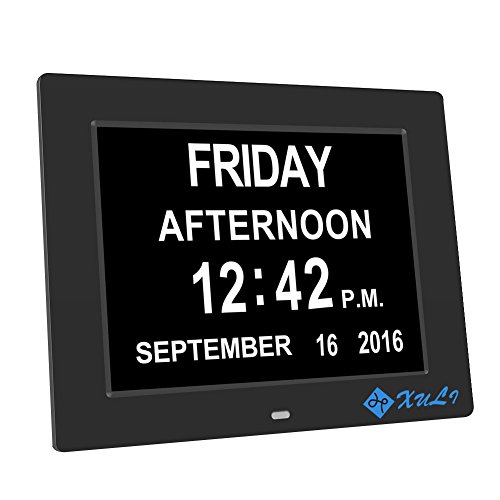 Digitaler Kalender Tag Uhr mit Nicht Abkürzungen Tag & Monat – Aufgerüstet – 8 Zoll XULI® Digital Kalender Wecker- (schwarz) - 8