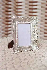 House of Sajja Handcrafted Metal Table Photo Frame in Silver Color with Carving for 4 by 6 inch Size Photos