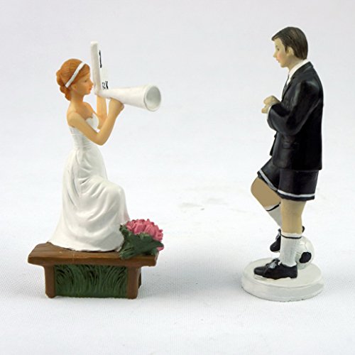 ACME Tortenfigur Tischdeko für die Hochzeitstorte Brautpaar mit Fußball,11*8*15cm (L*B*H) - 4