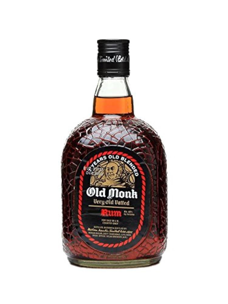Олд монк ром монах. Тайский ром олд монк. Олд монк 7 лет. Ром индийский олд монк. Индийский виски олд монк.