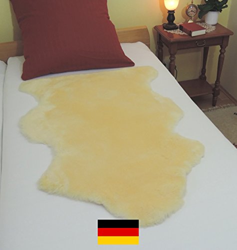 **NEU** Super-großes Lammfell LANABEST 3XL 110+. Super großes, medizinisches Merino Lammfell in Premium-Qualität. Schadstoffarm Öko-Tex 100. In Deutschland hergestellt. Dichtes Fell, weich, geruchsarm, 30 Grad waschbar. Ideal als Bettfell. Größe 110-120 cm - 2