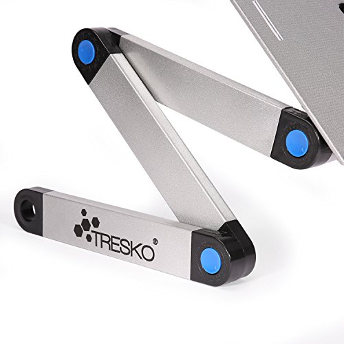 TRESKO® klappbarer Notebook-Tisch Laptop-Ständer Beamer-Tisch, aus hitzeabsorbierendem Metall, 15 kg Tragkraft, mit Luftschlitzen zur Laptop-Kühlung, auch als Frühstücks-Tablett oder Stativ verwendbar, individuell höhenverstellbar für ergonomische Sitzposition, in verschiedenen Farben (schwarz und silber) und Ausführungen (mit und ohne Lüfter, Stromversorgung per USB) (Silber) - 4