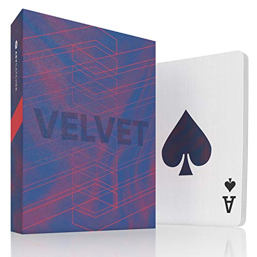 AEY Catcher® Kartendeck (Velvet Edition) Spielkarten Erlebnis Dank Bester Qualität (Lange Haltbarkeit) Coole Standard Playing Cards für Zaubertricks & Cardistry (Zauberkarten) - Inkl. Trickkarten