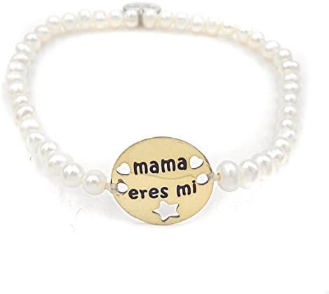 'TB – Women Bracelet with Cultured Freshwater Pearl and Gold over Silver Plate with Small Fretwork Drawings of two hearts and a star with Phrase Emotiva Mama Eres Mi Estrella "