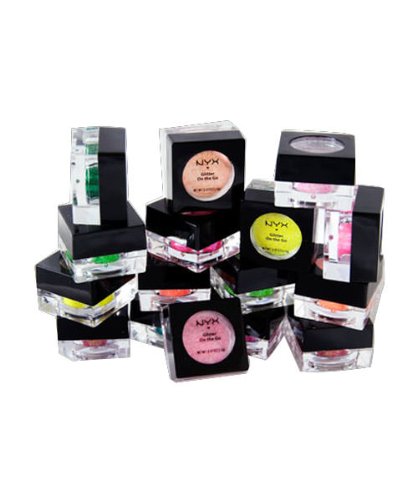 NYX Dublin Lip, Eye and Face Palette Collection with 4x Eyeshadows, Highlighter, Blusher and Lipcream in soft pink.