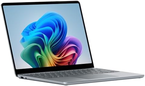 Microsoft Surface Laptop | Copilot+ PC | LCD Touchscreen 13” | Snapdragon® X Plus | 16 GB di RAM | 512 di memoria | Ultimo modello | Oceano