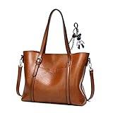 Este bolso / mochila contiene un colgante de oso. Es divertido y lindo.