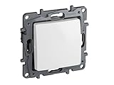 INTERRUPTOR DE PARED: Para controlar hasta 3 puntos de luz.
