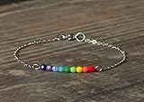 regenbogen armband perlen  Zartes silbernes Armband mit kleinen Glasperlen Regenbogen