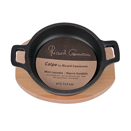 Ideal casa Cazuela de 12.7cm, de Hierro Fundido con Soporte de Madera. Calpe by Ricard Camarena