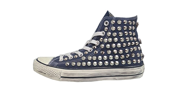 converse all star con borchie e teschi