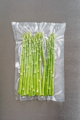 Vakuumbeutel, MixMart Profi- Folienrollen 22×15 m und 28×15 m für alle Balken Vakuumierer geeignet / Kochfest – Mikrowellen geeignet – Sous Vide geeignet / stabile Schweißnaht - 8