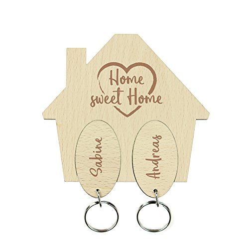 Preisvergleich Produktbild Schlüsselbrett aus Holz mit Zwei Schlüsselanhängern – Schlüsselhäuschen – Motiv „Home Sweet Home“ – Personalisiert mit [Namen] – Echtholz mit Gravur – Geschenkidee für Paare