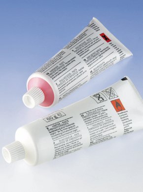 AKEMI Härterpaste, 60 g Tube