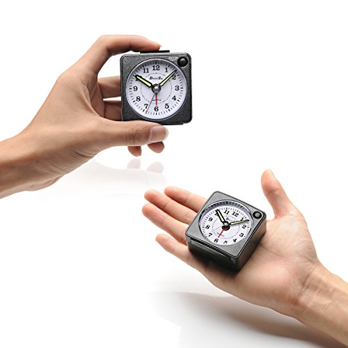 DreamSky Mini Wecker Reisewecker mit Nachtlicht, Analog Quarzwecker mit Schlummerfunktion, laut, ansteigender Weckton, kein Ticken, geräuschlos, Batteriebetrieben, Schwarz - 5