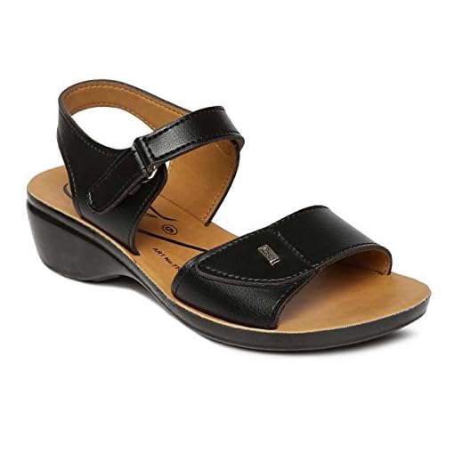 amazon paragon chappal