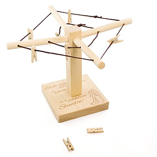 Wäsche-Spinne aus Holz mit liebevoller Gravur – Bleibt einander stets verbunden… – [Motiv Brautpaar] – kreative und originelle Geld-Geschenke oder Foto-Geschenke Verpackung zur Hochzeit – 20cm x 15cm - 2