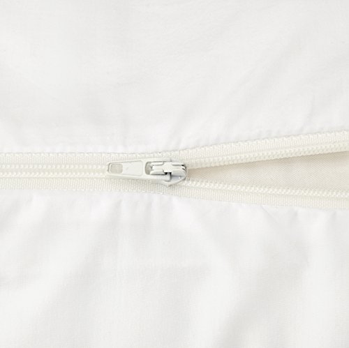 AmazonBasics – Hypoallergener Kissenbezug, Weiß, 80 x 80 cm, 2er Pack - 2