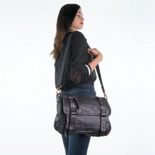 Woman bags hadmade in aged leather with strap and flap DUDU Pistachio Green